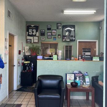 AA Auto & Air Conditioning - Waiting area - Auto Repair Near Me - Albuquerque, New Mexico