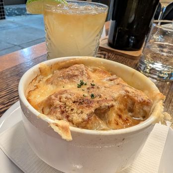 Perle Restaurant - French Onion soup - New American Near Me - Pasadena, California