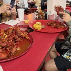 Crawfish Hole - Boiled crawfish at the Crawfish Hole!