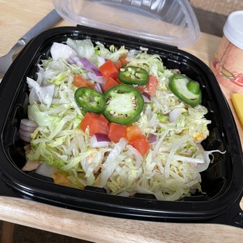 South Lyon Hotel - Shareable Nachos! definitely enough for two meals - Bars Near Me - South Lyon, Michigan South Lyon Hotel - Shareable Nachos! definitely enough for two meals - Bars Near Me - South Lyon, Michigan