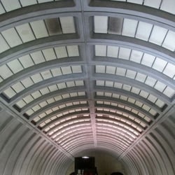 Washington Semester Program - The ever-late red line stop at tenley