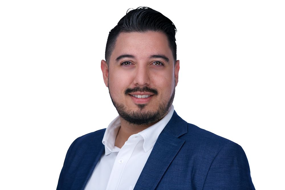 Farmers Insurance - Cesar Pineda