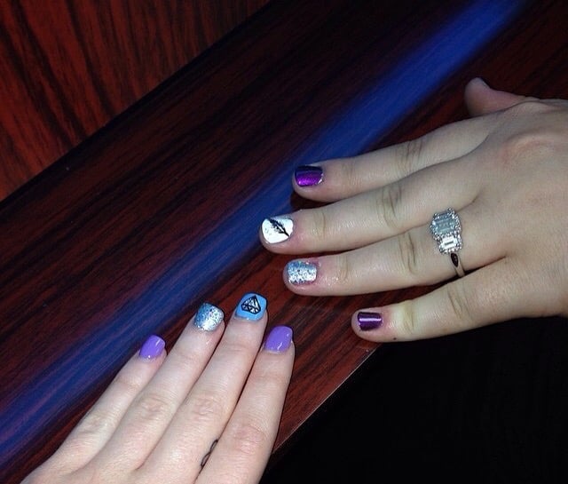 4 Season Nail Logo