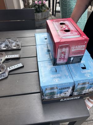 2 Towns Ciderhouse by null