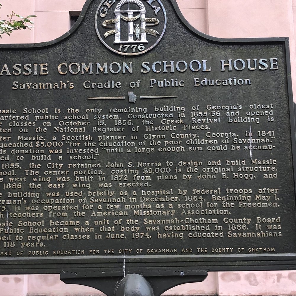 Calhoun Square - Landmarks & Historical Buildings Near Me - Savannah, Georgia