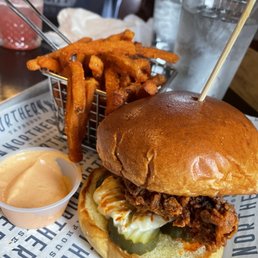 Nashville Hot Chicken Nashville Hot Chicken