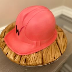 Three Bears Cakes - Hard hat cake