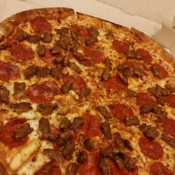 Pizza Hut - Large thin crust, italian sausage and pepperoni