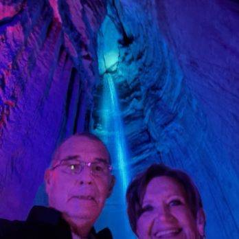 Ruby Falls - Selfie Ruby Falls - Landmarks & Historical Buildings Near Me - Chattanooga, Tennessee