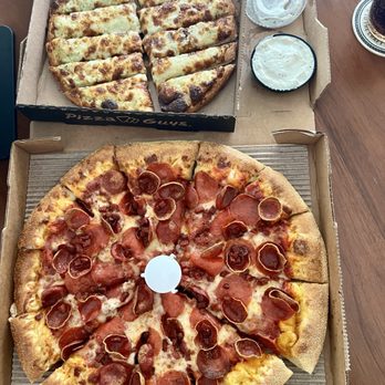Pizza Guys - Pepperoni Trio Stuffed Crust & Cheezee Pesto Bread - Pizza Near Me - Murrieta, California