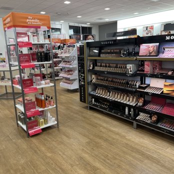 Ulta Beauty - Cosmetics & Beauty Supply Near Me - Dunwoody, Georgia Ulta Beauty - Cosmetics & Beauty Supply Near Me - Dunwoody, Georgia