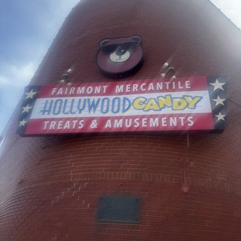 Hollywood Candy - Candy Stores Near Me - Omaha, Nebraska
