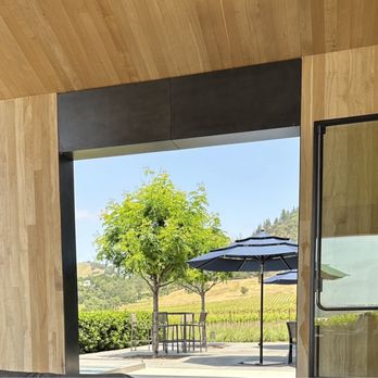 Silver Oak - Healdsburg - Gorgeous repurposed wood on the patio - Wine Tasting Room Near Me - Healdsburg, California Silver Oak - Healdsburg - Gorgeous repurposed wood on the patio - Wine Tasting Room Near Me - Healdsburg, California
