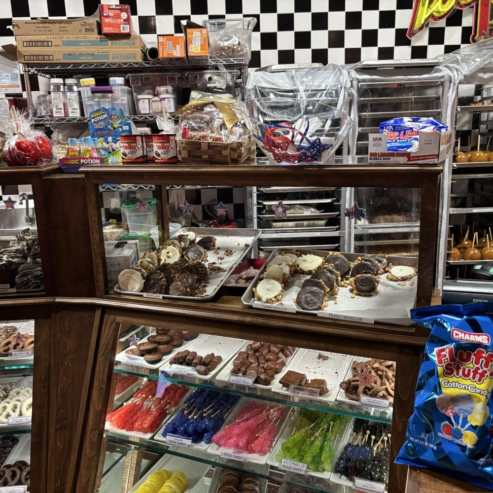 River Street Sweets - Candy Stores Near Me - Atlanta, Georgia