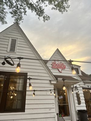 Bain Barbecue by null