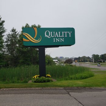 Quality Inn - Hotels Near Me - Petoskey, Michigan
