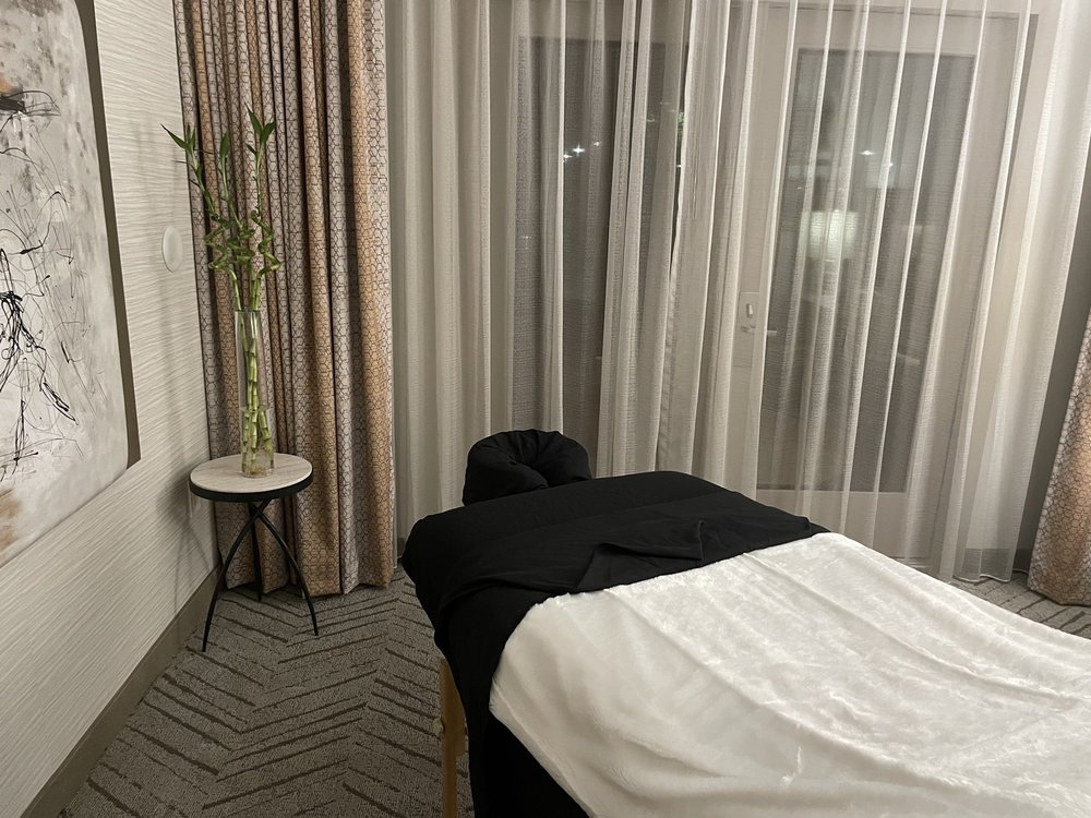 Platinum 27 Massage Logo