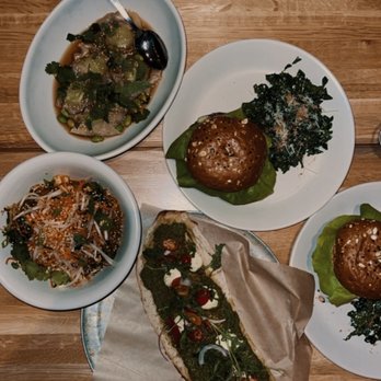 True Food Kitchen - Double Cheeseburger, Edamame Dumplings, Lemon Ricotta Flatbread, Korean Noodle Bowl - New American Near Me - Reston, Virginia