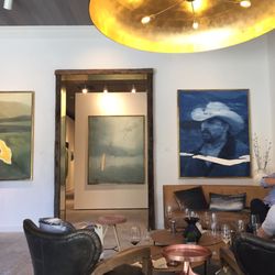 Acumen Wine Gallery - Tasting room sitting area