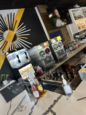Day & Night Almeda 24HR Cafe by null