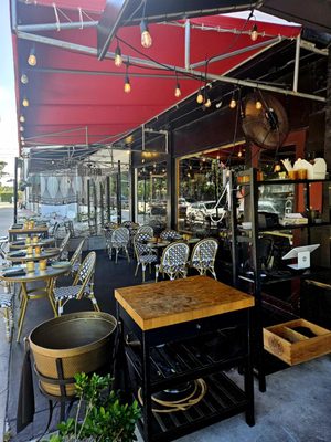 Silverlake Bistro by null