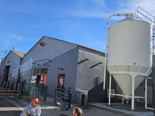 Smartmouth Brewing Co. by null
