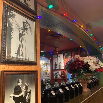 Buca di Beppo Italian Restaurant - Restaurant interior - Italian Near Me - Albuquerque, New Mexico