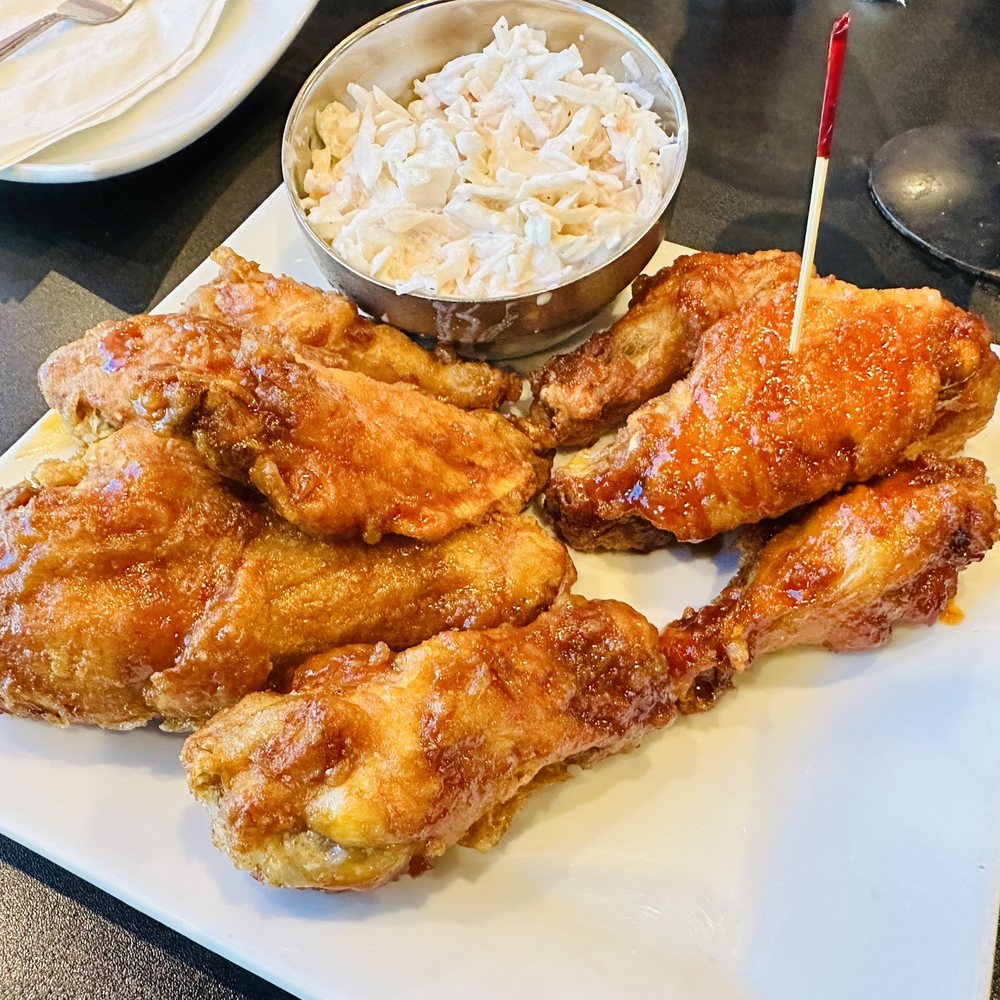 Small Soy Garlic and Spicy Wing Combo Small Soy Garlic and Spicy Wing Combo