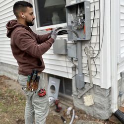 E Roman Electric - Electrical Service Upgrade