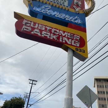 Leonard's Bakery - Even in the rain it's the best molasads I've had - Bakeries Near Me - Honolulu, Hawaii Leonard's Bakery - Even in the rain it's the best molasads I've had - Bakeries Near Me - Honolulu, Hawaii