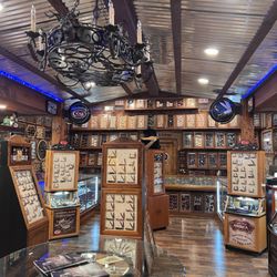 Wagon Wheel Antiques and Cutlery