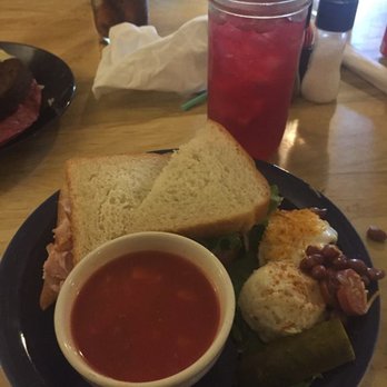 Mammy's Cupboard - Turkey sandwich, veggie soup, blueberry lemonade - American Near Me - Natchez, Mississippi