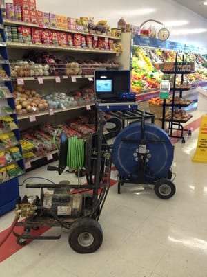 Russell Drain Cleaning Logo