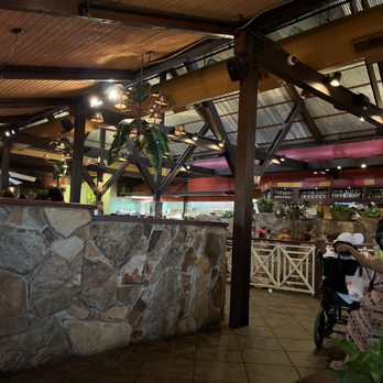 Bahama Breeze - Inside the waiting area - Bars Near Me - Las Vegas, Nevada Bahama Breeze - Inside the waiting area - Bars Near Me - Las Vegas, Nevada