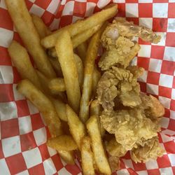 Cliff's Seafood & Grill - Fried shrimp basket