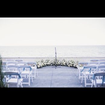 The Green Petal - Grounded arch for ceremony outside overlooking ocean - Florists Near Me - Cheshirw, Connecticut The Green Petal - Grounded arch for ceremony outside overlooking ocean - Florists Near Me - Cheshirw, Connecticut