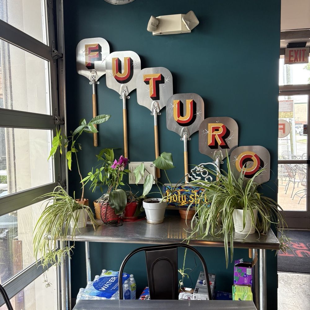 Futuro - Decor - Pizza Near Me - Indianapolis, Indiana Futuro - Decor - Pizza Near Me - Indianapolis, Indiana