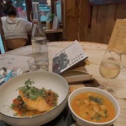 La Cabane - Lunch menu with salmon and soup