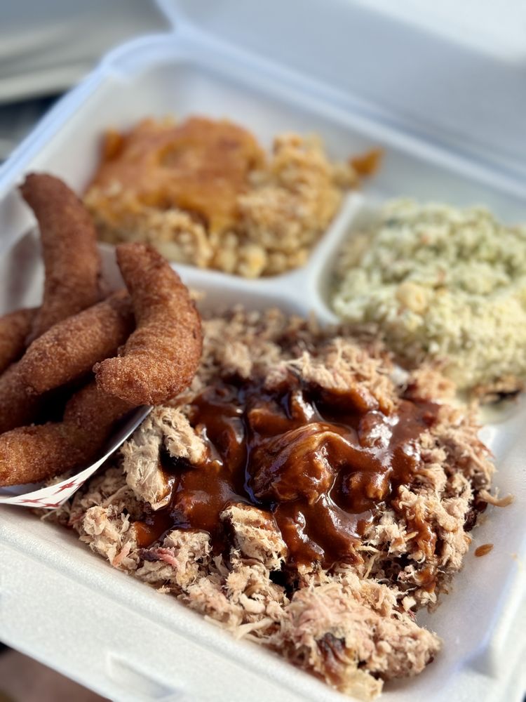 Hillbilly’s Barbeque & Steaks