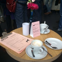 Het Gegeven Paard - Een koffie verkeerd(, waarvan het koekje al was opgegeten).