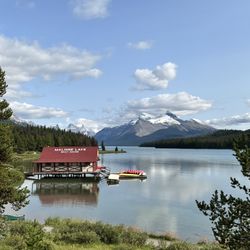 Maligne Lake Cruise