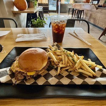Smash Bros Bistro - Salad Near Me - Fresno, California
