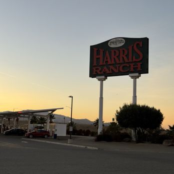 Harris Ranch - Signage - Resorts Near Me - Coalinga, California