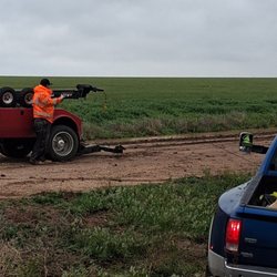 Tic Tac Tow Towing - Stuck in Mud? No problem for us!!!
