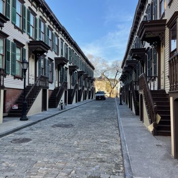 Morris-Jumel Mansion - Sylvan Terrace, with its cobblestone street - Museums Near Me - New York, New York Morris-Jumel Mansion - Sylvan Terrace, with its cobblestone street - Museums Near Me - New York, New York