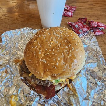 Five Guys - BACON CHEESE BURGER - Burgers Near Me - Inglewood, California Five Guys - BACON CHEESE BURGER - Burgers Near Me - Inglewood, California