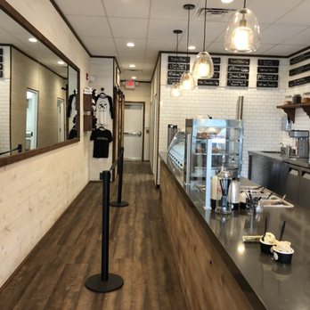 Nicholas Creamery - Ice Cream & Frozen Yogurt Near Me - Fair Haven, New Jersey