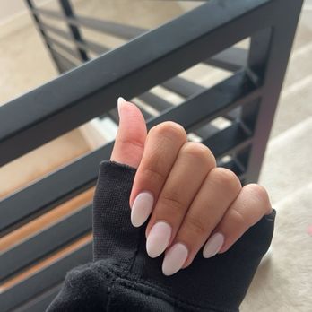 10 Nails Bar - I asked for 2 coats of funny bunny and 1 layer of bubblegum with almond shaped nails. - Waxing Near Me - Vancouver, Washington 10 Nails Bar - I asked for 2 coats of funny bunny and 1 layer of bubblegum with almond shaped nails. - Waxing Near Me - Vancouver, Washington