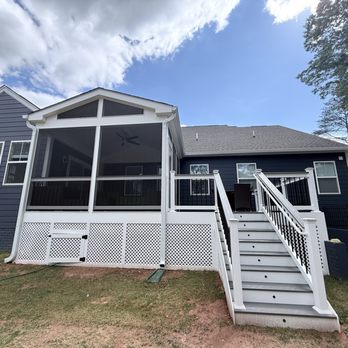 Beto's Deck - Lifted backyard deck and screen room - Decks & Railing Near Me Beto's Deck - Lifted backyard deck and screen room - Decks & Railing Near Me
