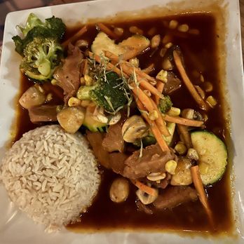 Green Elephant - Spicy Vegetable Medley Stir Fry Dinner - Vegetarian Near Me - Portsmouth, New Hampshire Green Elephant - Spicy Vegetable Medley Stir Fry Dinner - Vegetarian Near Me - Portsmouth, New Hampshire